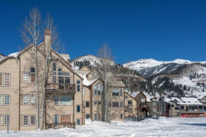Etta Place Too 113 by AvantStay Close to Town The Slopes In Complex w Communal Pool Hot Tub Telluride
